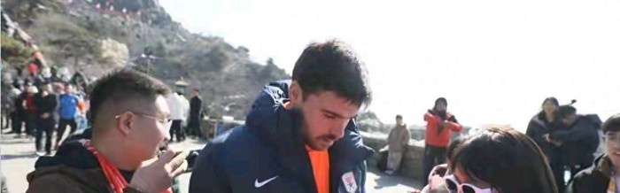 英超NBA-泰山不登了，球迷炸锅！25年传统说停就停，到底谁在怕？|山东泰山|球队|俱乐部|职业|训练_新浪体育_新浪新闻